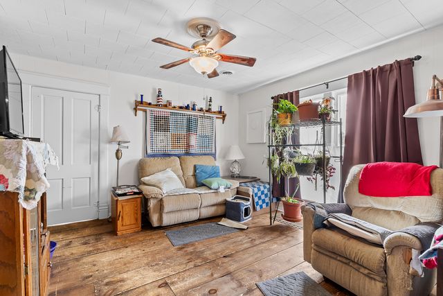 301 E Webster Avenue, Ava, MO 65608