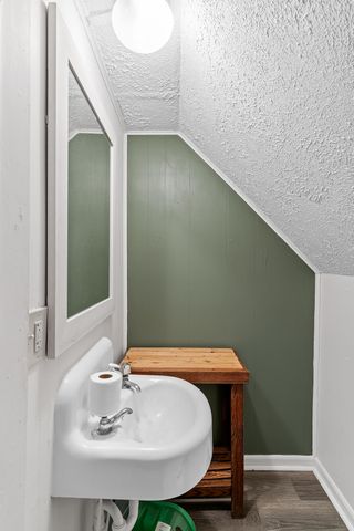 301 E Webster Avenue, Ava, MO 65608