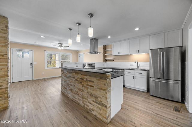 323 Cardinal Road, Jacksonville, NC 28546