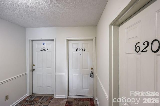 6203 Rosecroft Drive, Charlotte, NC 28215