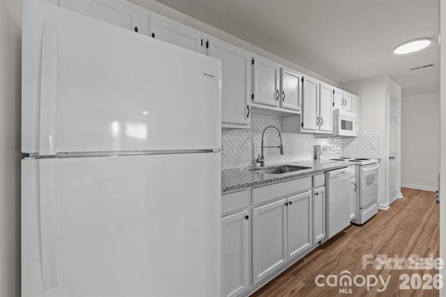 6203 Rosecroft Drive, Charlotte, NC 28215