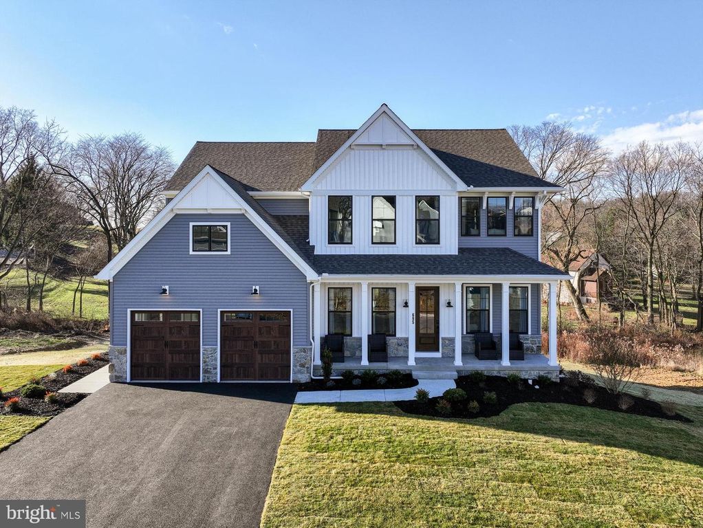 100 Schoolhouse Ln, Windsor, PA 17366