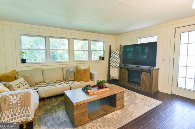 1037 S Madison Avenue, Monroe, GA 30655