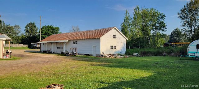 N5504 N Eben Road, Eben Junction, MI 49825