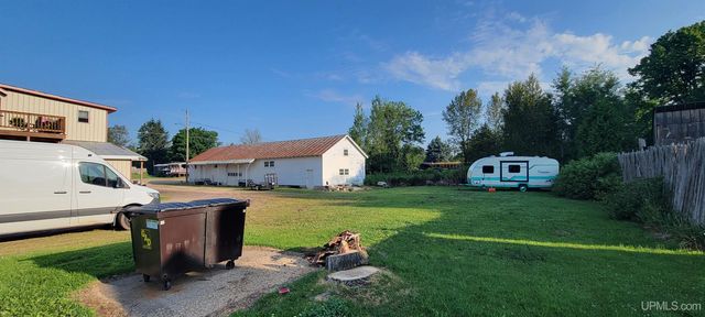 N5504 N Eben Road, Eben Junction, MI 49825