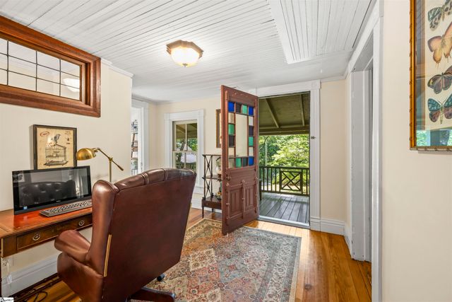 520 Esseola Street, Saluda, NC 28773
