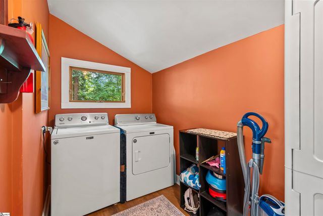 520 Esseola Street, Saluda, NC 28773