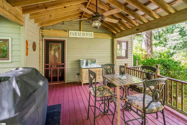 520 Esseola Street, Saluda, NC 28773