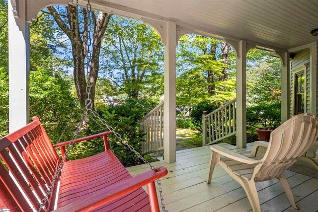 520 Esseola Street, Saluda, NC 28773