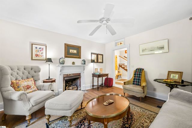 520 Esseola Street, Saluda, NC 28773