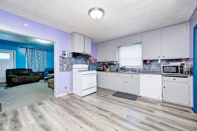 421 W Broadway Street, Greenwood, IN 46142