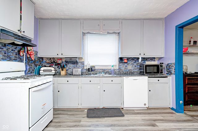 421 W Broadway Street, Greenwood, IN 46142