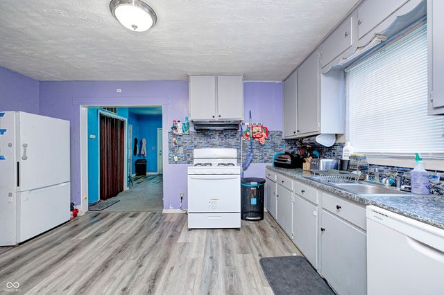 421 W Broadway Street, Greenwood, IN 46142