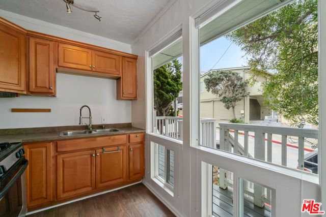 115 44th Street, Manhattan Beach, CA 90266