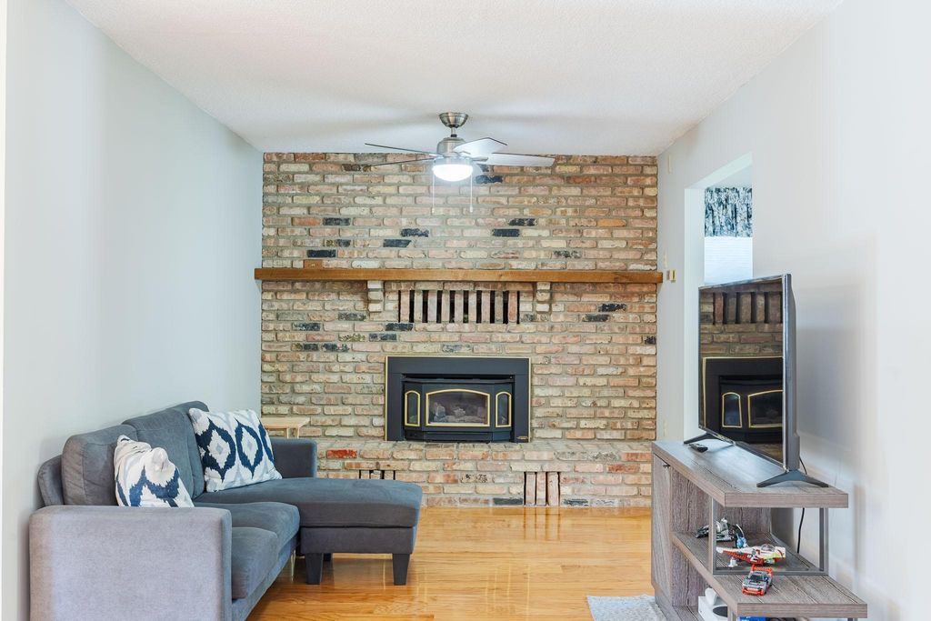 2237 Bronson Drive, Mounds View, MN 55112 — photo 3