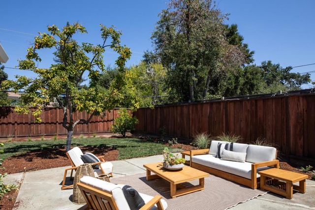 7463 Bollinger Road, Cupertino, CA 95014