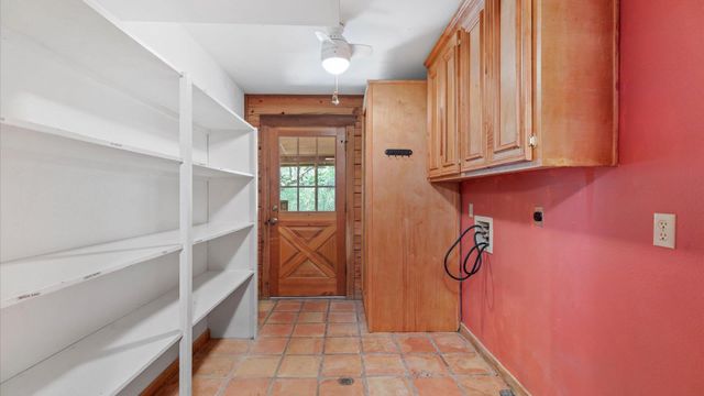 190 Oak View CT, New Braunfels, TX 78132