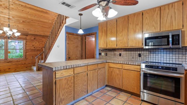190 Oak View CT, New Braunfels, TX 78132