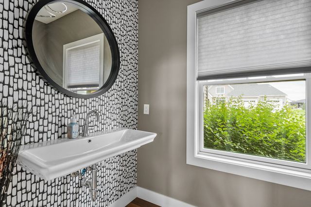 5788 Willmeyer Drive, Bettendorf, IA 52722