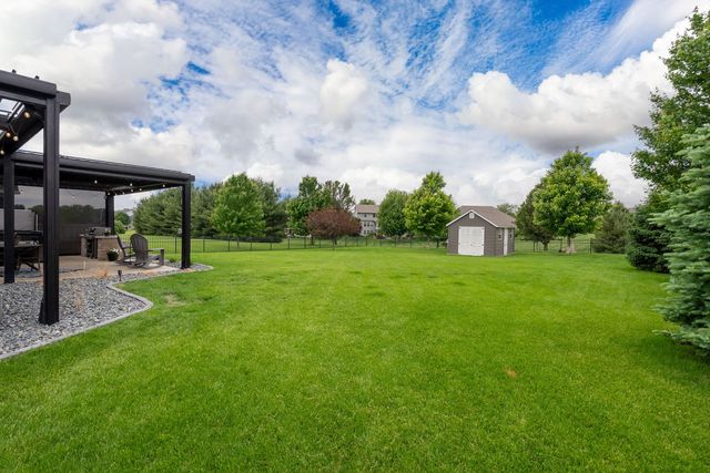 5788 Willmeyer Drive, Bettendorf, IA 52722