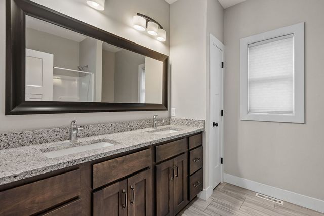 5788 Willmeyer Drive, Bettendorf, IA 52722