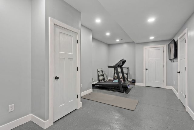 5788 Willmeyer Drive, Bettendorf, IA 52722