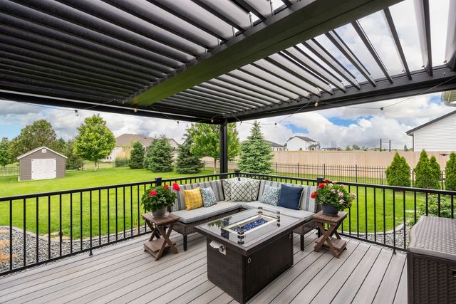 5788 Willmeyer Drive, Bettendorf, IA 52722
