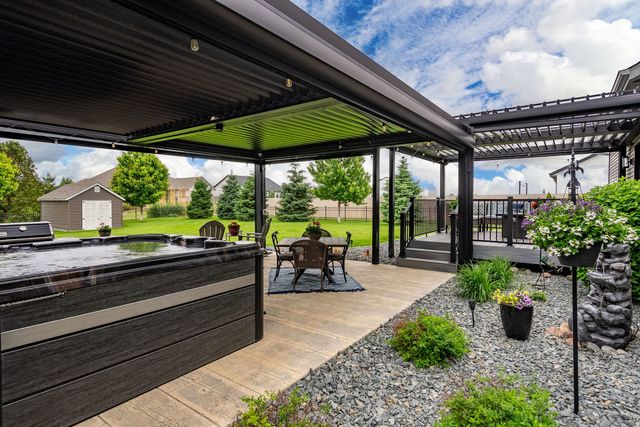 5788 Willmeyer Drive, Bettendorf, IA 52722