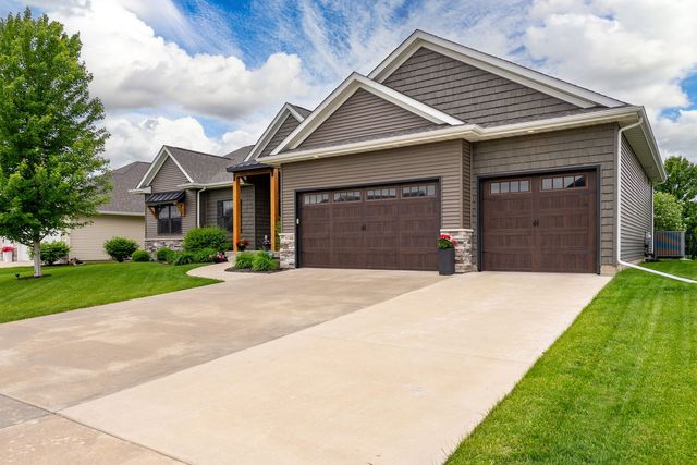 5788 Willmeyer Drive, Bettendorf, IA 52722