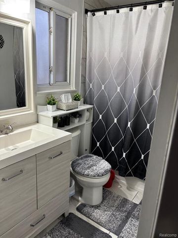 4861 Dudley Street, Dearborn Heights, MI 48125