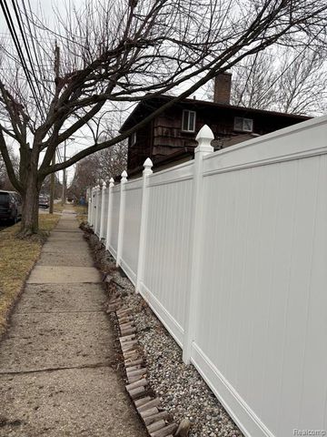 4861 Dudley Street, Dearborn Heights, MI 48125