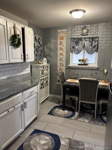 4861 Dudley Street, Dearborn Heights, MI 48125