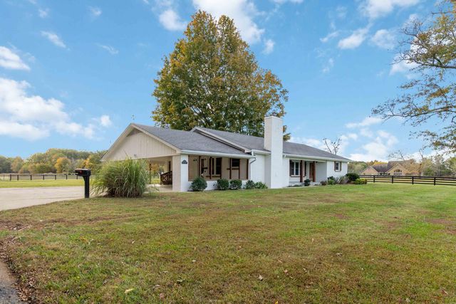 1036 US-127, Russell Springs, KY 42642