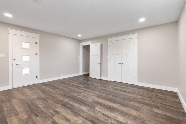 1036 US-127, Russell Springs, KY 42642