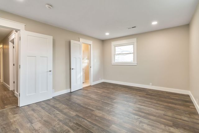 1036 US-127, Russell Springs, KY 42642