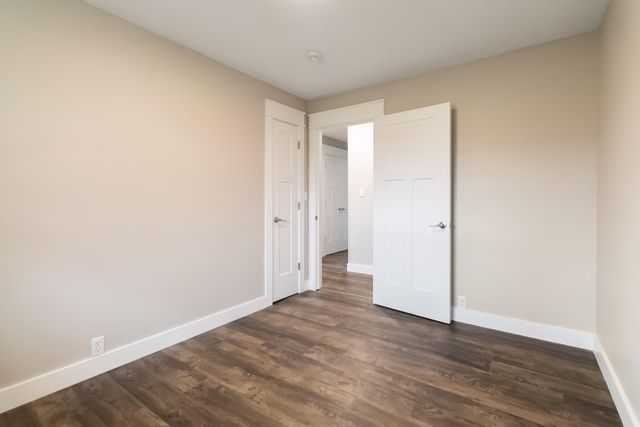 1036 US-127, Russell Springs, KY 42642