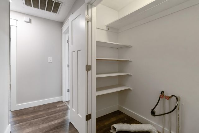 1036 US-127, Russell Springs, KY 42642