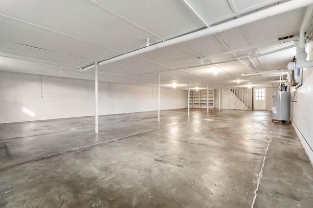 1036 US-127, Russell Springs, KY 42642