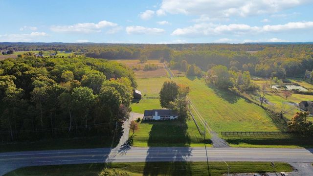 1036 US-127, Russell Springs, KY 42642