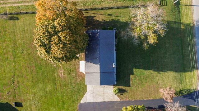 1036 US-127, Russell Springs, KY 42642