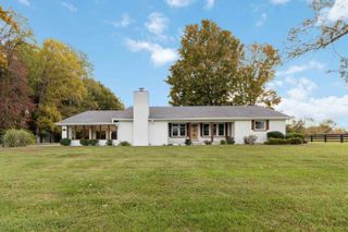 1036 US-127, Russell Springs, KY 42642
