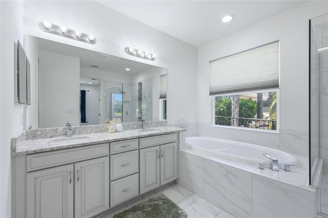5713 SUNFLOWER CIRCLE, Sarasota, FL 34238