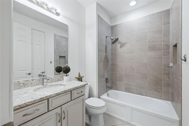 5713 SUNFLOWER CIRCLE, Sarasota, FL 34238
