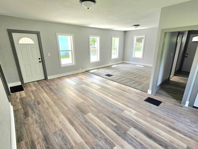 207 S Company Street, White Pigeon, MI 49099