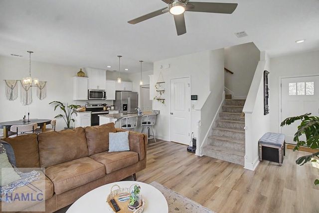 900 Grayson Avenue, Hinesville, GA 31313
