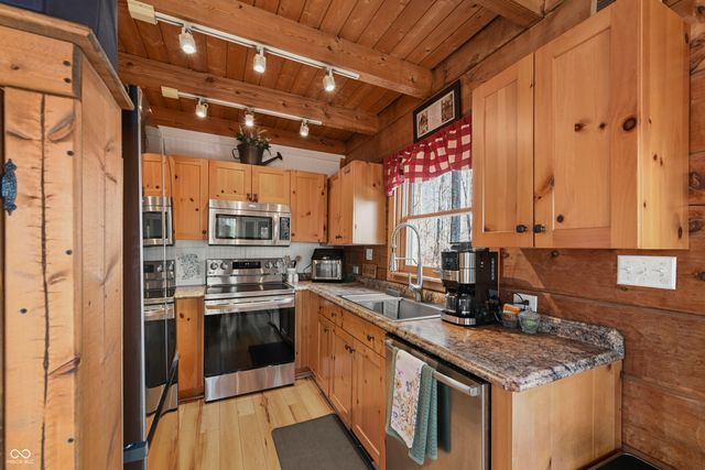 1510 N Cayuse Trail, Greensburg, IN 47240