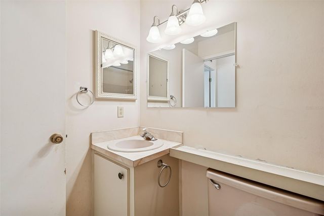 4801 RIDGE POINT DRIVE, Tampa, FL 33624