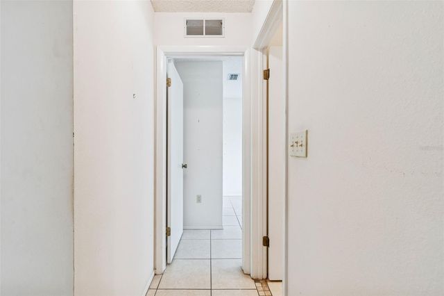 4801 RIDGE POINT DRIVE, Tampa, FL 33624