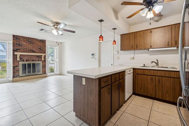 4801 RIDGE POINT DRIVE, Tampa, FL 33624