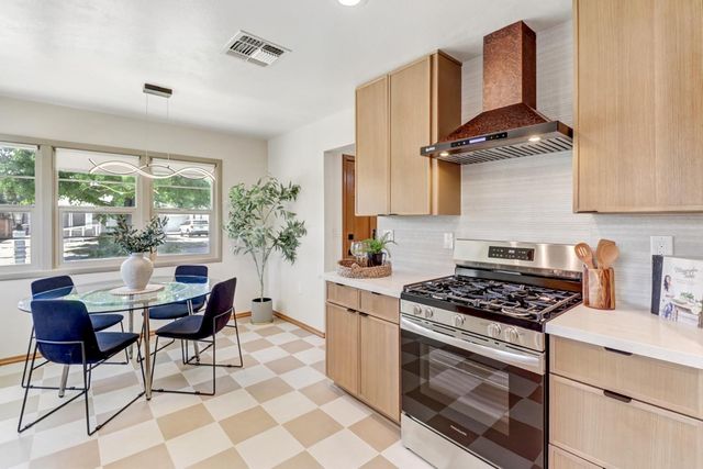 3819 Kroy Way, Sacramento, CA 95820